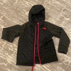 The North Face size toddler 6 jacket